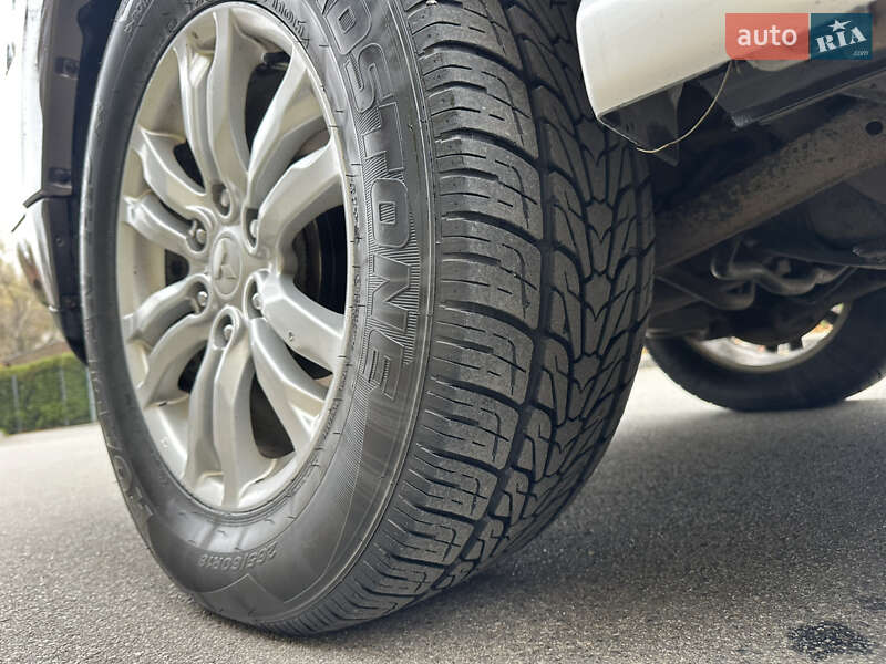 Внедорожник / Кроссовер Mitsubishi Pajero Wagon 2013 в Киеве фото 34 Внедорожник / Кроссовер Mitsubishi Pajero Wagon 2013 в Киеве