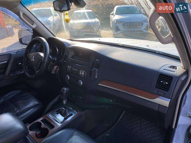 Внедорожник / Кроссовер Mitsubishi Pajero Wagon 2008 в Львове