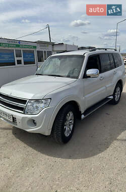 Внедорожник / Кроссовер Mitsubishi Pajero Wagon 2014 в Белгороде-Днестровском