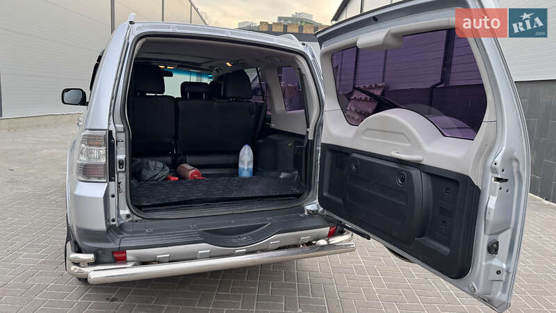 Позашляховик / Кросовер Mitsubishi Pajero Wagon 2008 в Києві фото 12 Позашляховик / Кросовер Mitsubishi Pajero Wagon 2008 в Києві