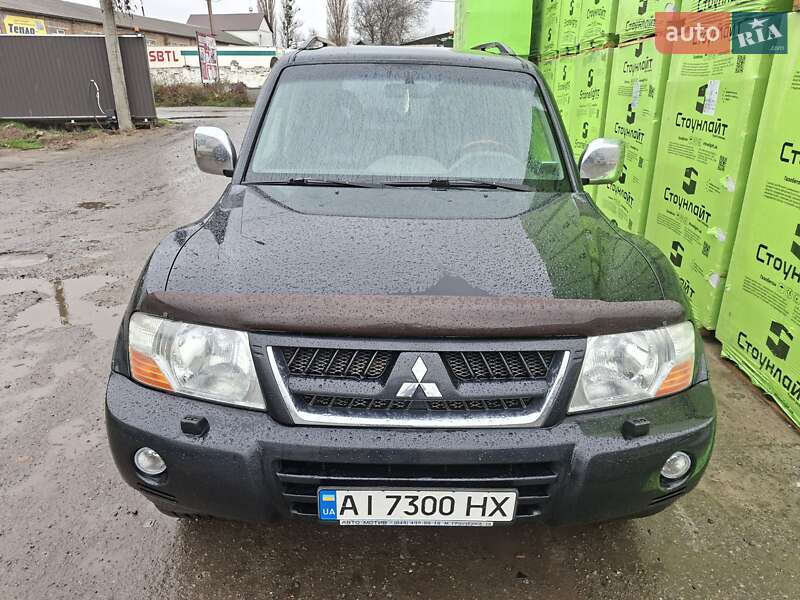 Позашляховик / Кросовер Mitsubishi Pajero Wagon 2005 в Києві