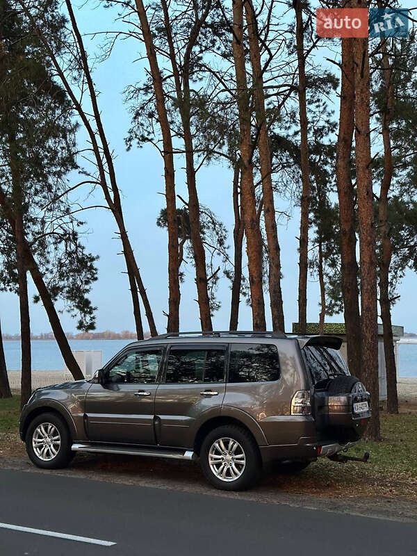 Позашляховик / Кросовер Mitsubishi Pajero Wagon 2013 в Черкасах фото 39 Позашляховик / Кросовер Mitsubishi Pajero Wagon 2013 в Черкасах