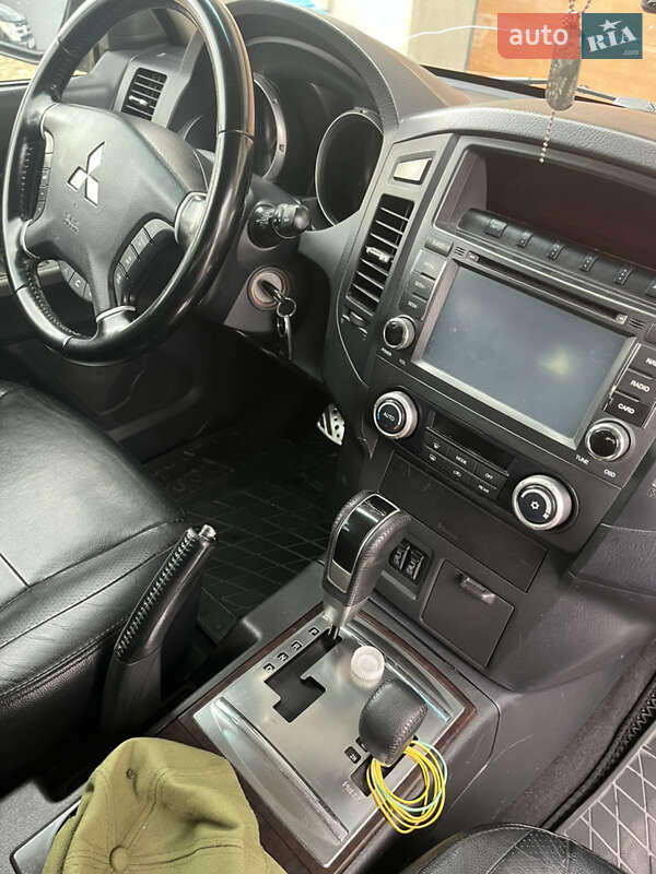 Внедорожник / Кроссовер Mitsubishi Pajero Wagon 2013 в Черновцах фото 7 Внедорожник / Кроссовер Mitsubishi Pajero Wagon 2013 в Черновцах
