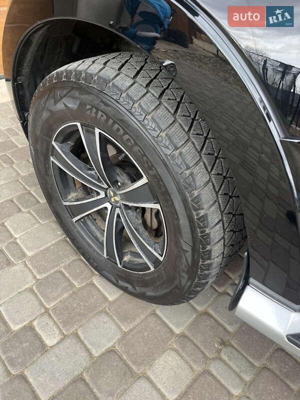 Внедорожник / Кроссовер Mitsubishi Pajero Wagon 2013 в Черновцах фото 9 Внедорожник / Кроссовер Mitsubishi Pajero Wagon 2013 в Черновцах