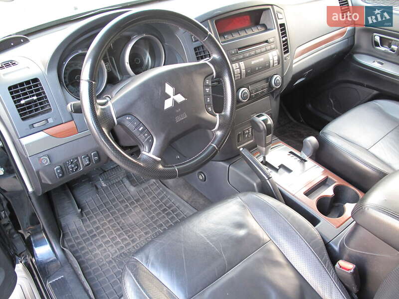 Внедорожник / Кроссовер Mitsubishi Pajero Wagon 2007 в Киеве фото 20 Внедорожник / Кроссовер Mitsubishi Pajero Wagon 2007 в Киеве