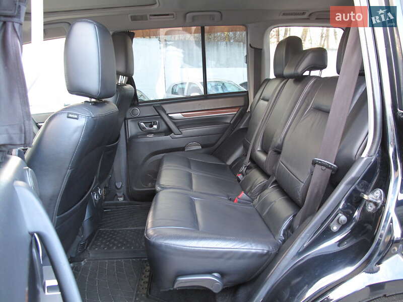 Внедорожник / Кроссовер Mitsubishi Pajero Wagon 2007 в Киеве фото 28 Внедорожник / Кроссовер Mitsubishi Pajero Wagon 2007 в Киеве