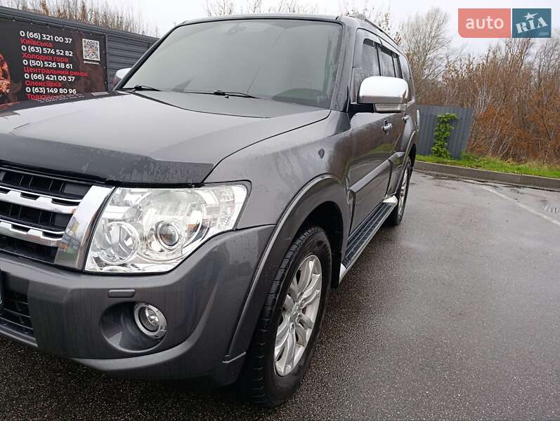 Позашляховик / Кросовер Mitsubishi Pajero Wagon 2013 в Харкові