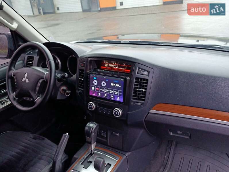 Позашляховик / Кросовер Mitsubishi Pajero Wagon 2013 в Харкові