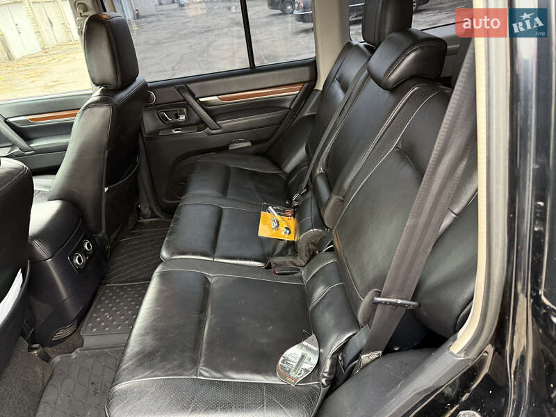 Внедорожник / Кроссовер Mitsubishi Pajero Wagon 2007 в Кременчуге фото 12 Внедорожник / Кроссовер Mitsubishi Pajero Wagon 2007 в Кременчуге