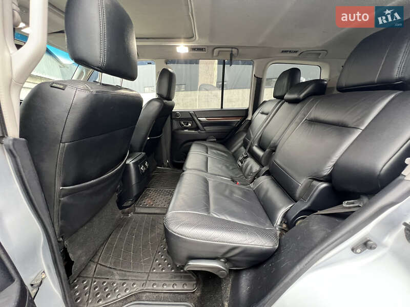 Внедорожник / Кроссовер Mitsubishi Pajero Wagon 2008 в Киеве фото 22 Внедорожник / Кроссовер Mitsubishi Pajero Wagon 2008 в Киеве