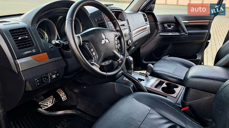 Внедорожник / Кроссовер Mitsubishi Pajero Wagon 2010 в Одессе