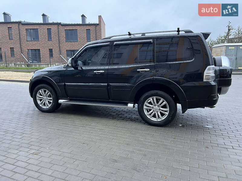 Внедорожник / Кроссовер Mitsubishi Pajero Wagon 2012 в Виннице