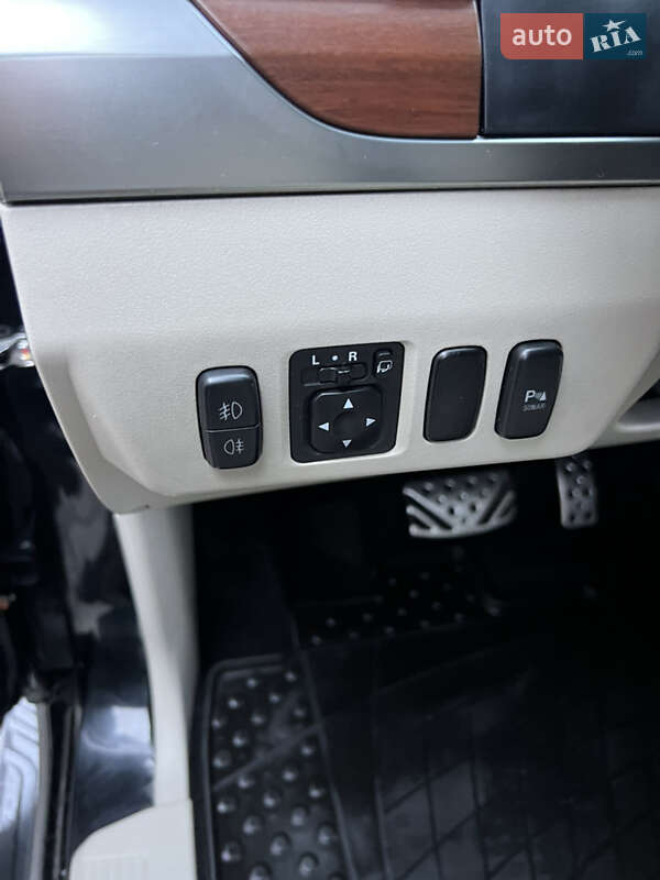 Внедорожник / Кроссовер Mitsubishi Pajero Wagon 2012 в Виннице