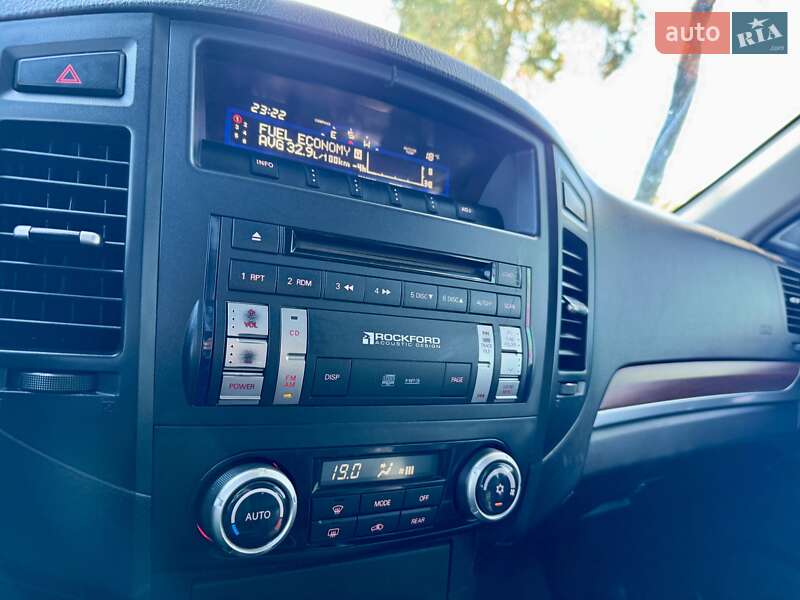 Внедорожник / Кроссовер Mitsubishi Pajero Wagon 2008 в Киеве фото 22 Внедорожник / Кроссовер Mitsubishi Pajero Wagon 2008 в Киеве