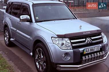Внедорожник / Кроссовер Mitsubishi Pajero Wagon 2008 в Киеве