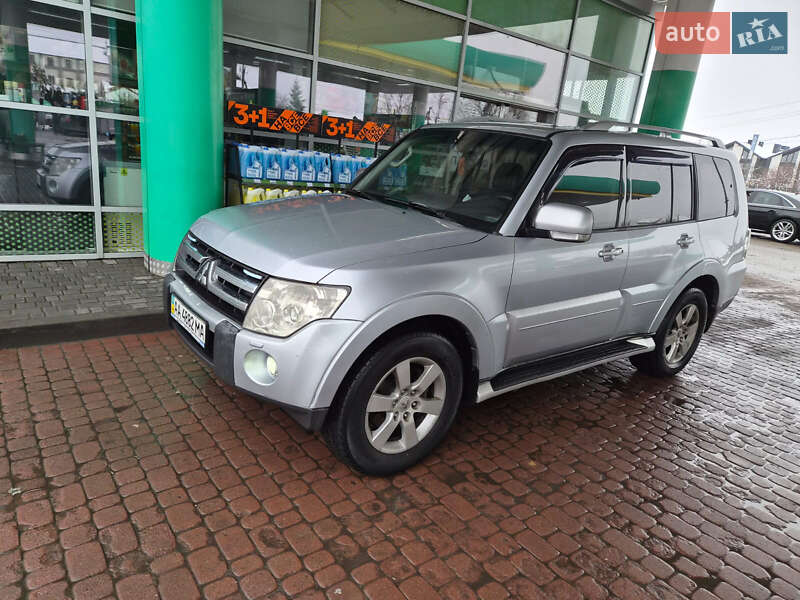 Внедорожник / Кроссовер Mitsubishi Pajero Wagon 2007 в Львове