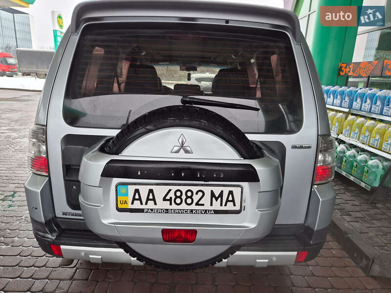 Внедорожник / Кроссовер Mitsubishi Pajero Wagon 2007 в Львове