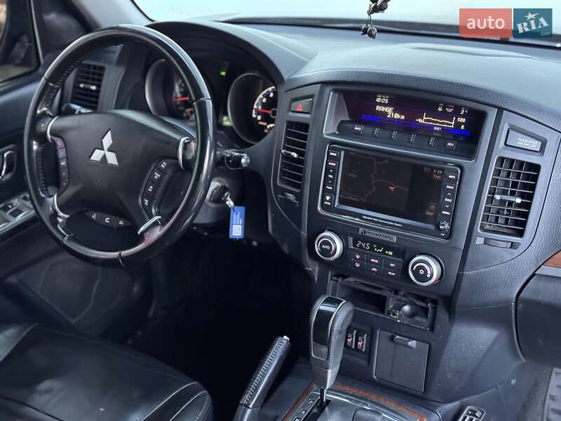 Внедорожник / Кроссовер Mitsubishi Pajero Wagon 2010 в Сарнах