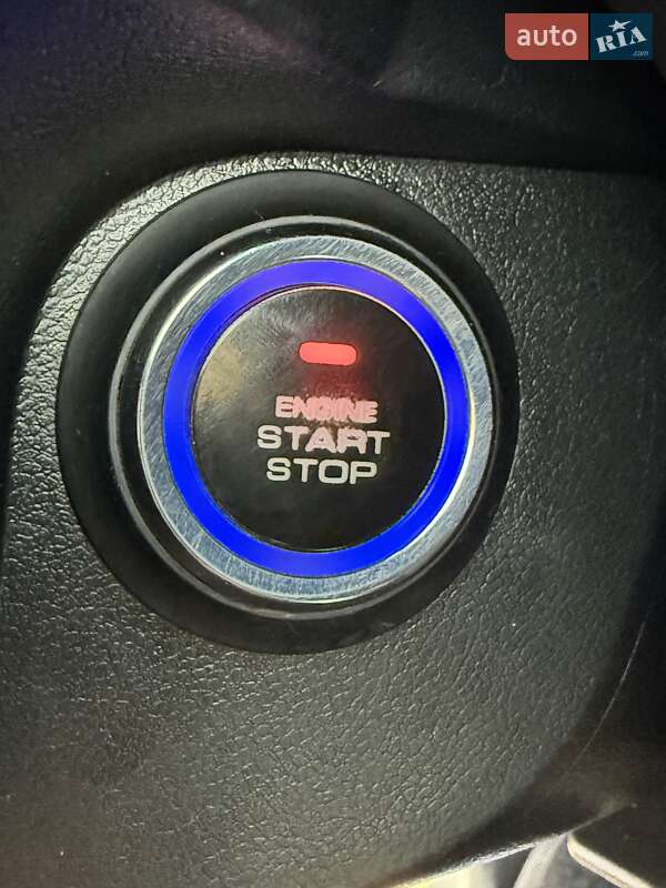 Позашляховик / Кросовер Mitsubishi Pajero Wagon 2013 в Одесі