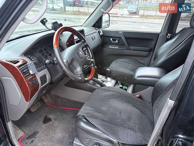 Позашляховик / Кросовер Mitsubishi Pajero Wagon 2006 в Києві