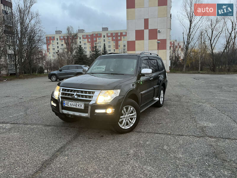Mitsubishi Pajero Wagon 2010