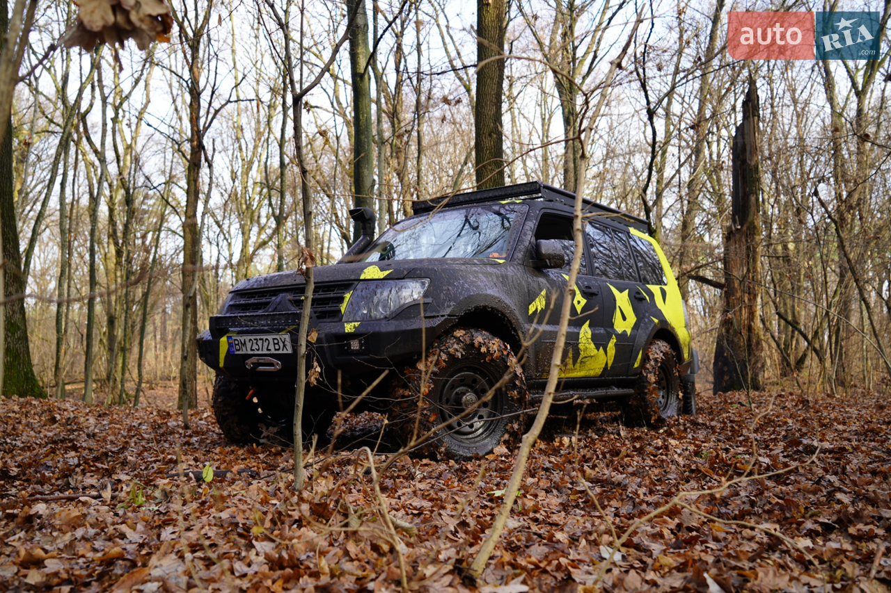 2011 Mitsubishi Pajero - мініатюра 16