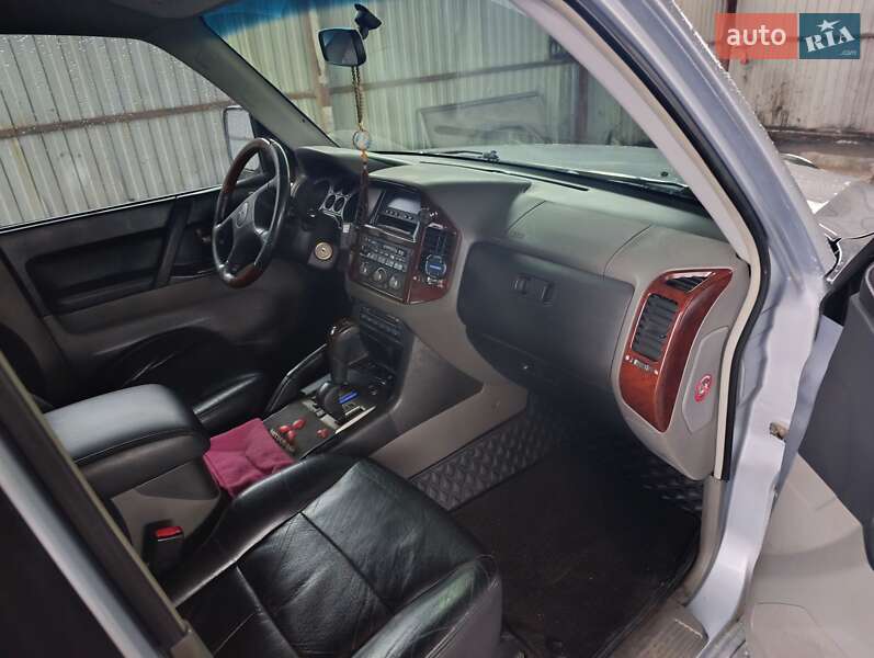 Позашляховик / Кросовер Mitsubishi Pajero Wagon 2004 в Павлограді