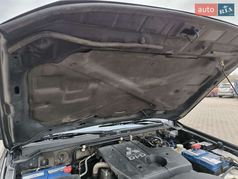 Внедорожник / Кроссовер Mitsubishi Pajero Wagon 2008 в Киеве