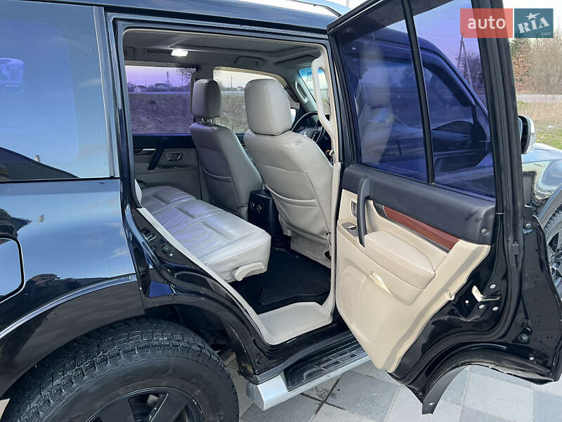 Позашляховик / Кросовер Mitsubishi Pajero Wagon 2008 в Новому Калинові фото 9 Позашляховик / Кросовер Mitsubishi Pajero Wagon 2008 в Новому Калинові
