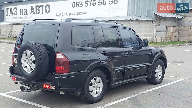 Позашляховик / Кросовер Mitsubishi Pajero Wagon 2006 в Києві