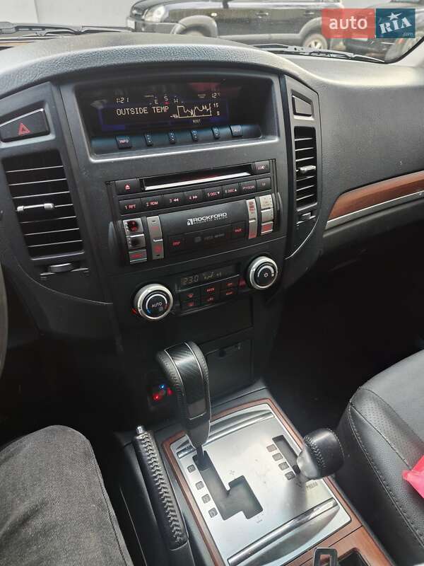 Внедорожник / Кроссовер Mitsubishi Pajero Wagon 2008 в Межгорье фото 2 Внедорожник / Кроссовер Mitsubishi Pajero Wagon 2008 в Межгорье