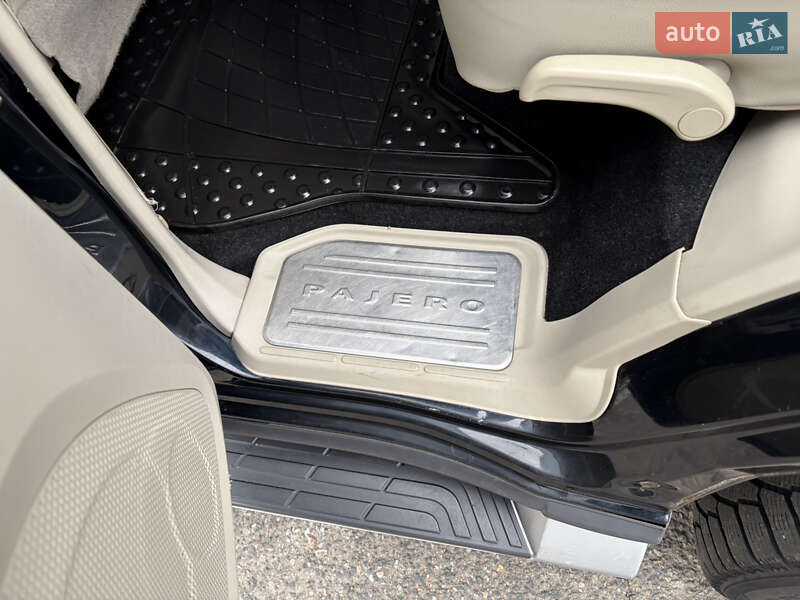 Позашляховик / Кросовер Mitsubishi Pajero Wagon 2007 в Харкові фото 25 Позашляховик / Кросовер Mitsubishi Pajero Wagon 2007 в Харкові
