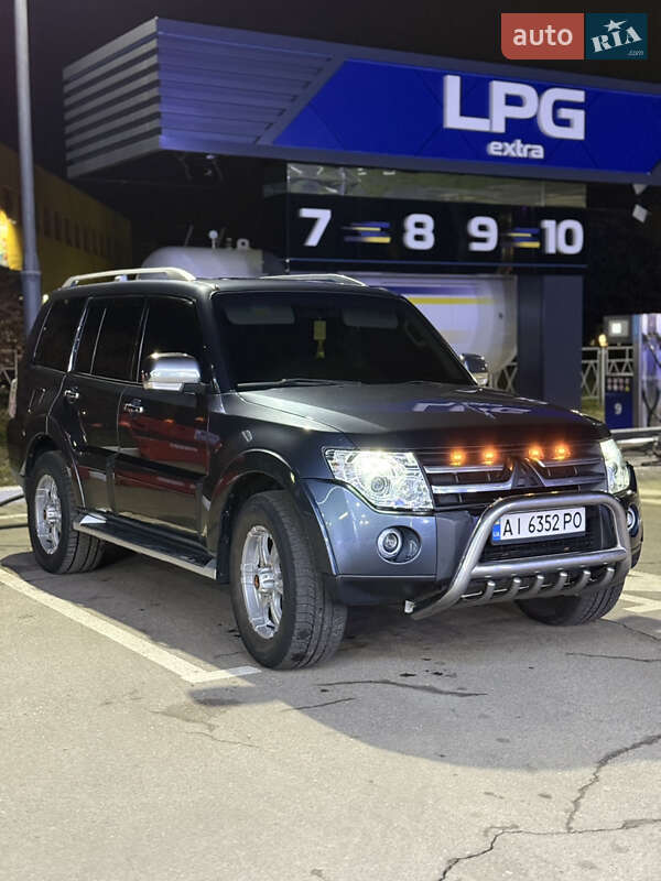 Позашляховик / Кросовер Mitsubishi Pajero Wagon 2008 в Черкасах фото 4 Позашляховик / Кросовер Mitsubishi Pajero Wagon 2008 в Черкасах