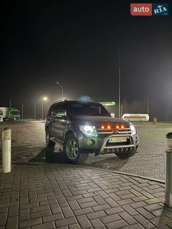 Позашляховик / Кросовер Mitsubishi Pajero Wagon 2008 в Черкасах фото 5 Позашляховик / Кросовер Mitsubishi Pajero Wagon 2008 в Черкасах