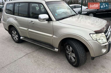 Позашляховик / Кросовер Mitsubishi Pajero Wagon 2008 в Києві