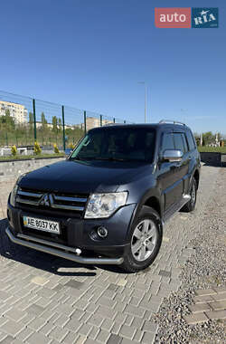 Позашляховик / Кросовер Mitsubishi Pajero Wagon 2008 в Южному