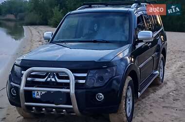 Внедорожник / Кроссовер Mitsubishi Pajero Wagon 2007 в Киеве