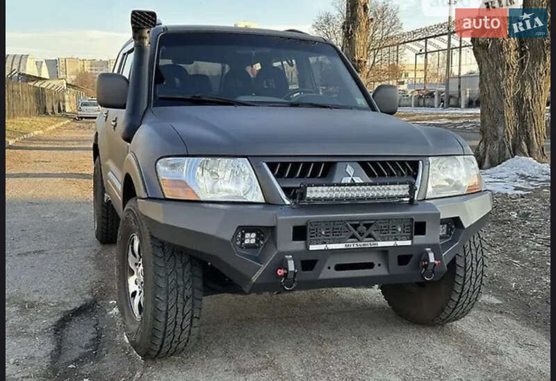 Mitsubishi Pajero Wagon 2004