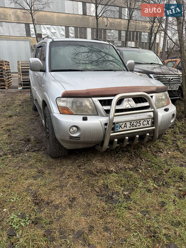 Mitsubishi Pajero Wagon 2006