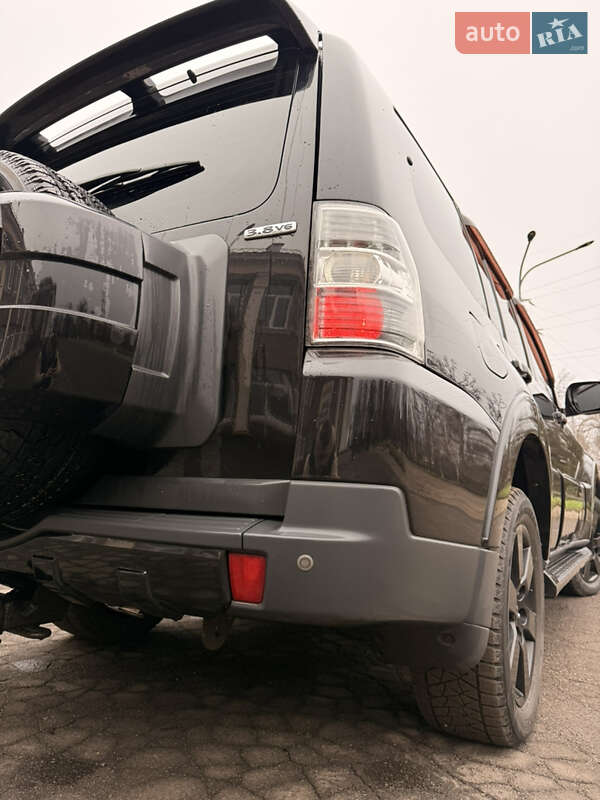 Позашляховик / Кросовер Mitsubishi Pajero Wagon 2008 в Кривому Розі