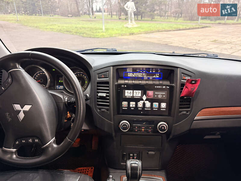 Позашляховик / Кросовер Mitsubishi Pajero Wagon 2008 в Кривому Розі