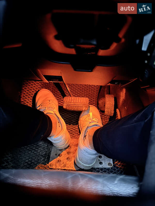 Позашляховик / Кросовер Mitsubishi Pajero Wagon 2008 в Кривому Розі