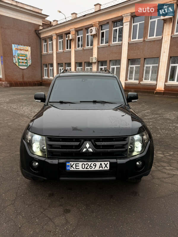 Позашляховик / Кросовер Mitsubishi Pajero Wagon 2008 в Кривому Розі