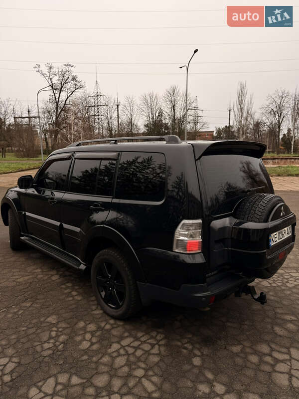 Позашляховик / Кросовер Mitsubishi Pajero Wagon 2008 в Кривому Розі