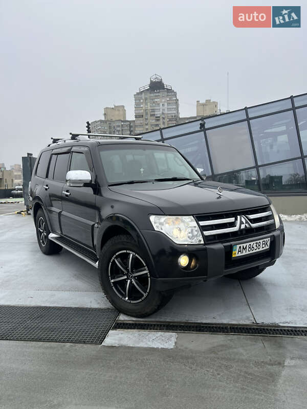 Mitsubishi Pajero Wagon 2008