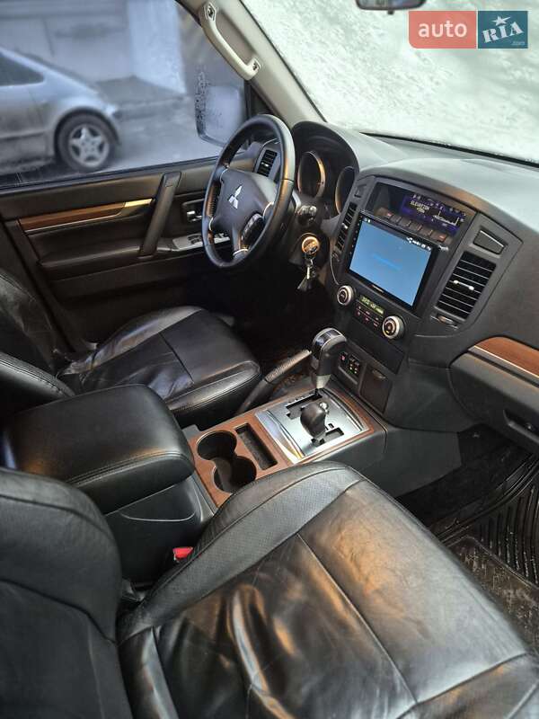 Внедорожник / Кроссовер Mitsubishi Pajero Wagon 2007 в Харькове фото 6 Внедорожник / Кроссовер Mitsubishi Pajero Wagon 2007 в Харькове