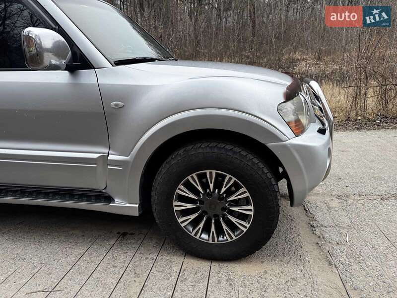 Внедорожник / Кроссовер Mitsubishi Pajero Wagon 2006 в Киеве фото 5 Внедорожник / Кроссовер Mitsubishi Pajero Wagon 2006 в Киеве