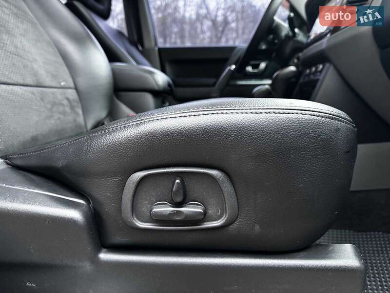 Внедорожник / Кроссовер Mitsubishi Pajero Wagon 2006 в Киеве фото 40 Внедорожник / Кроссовер Mitsubishi Pajero Wagon 2006 в Киеве