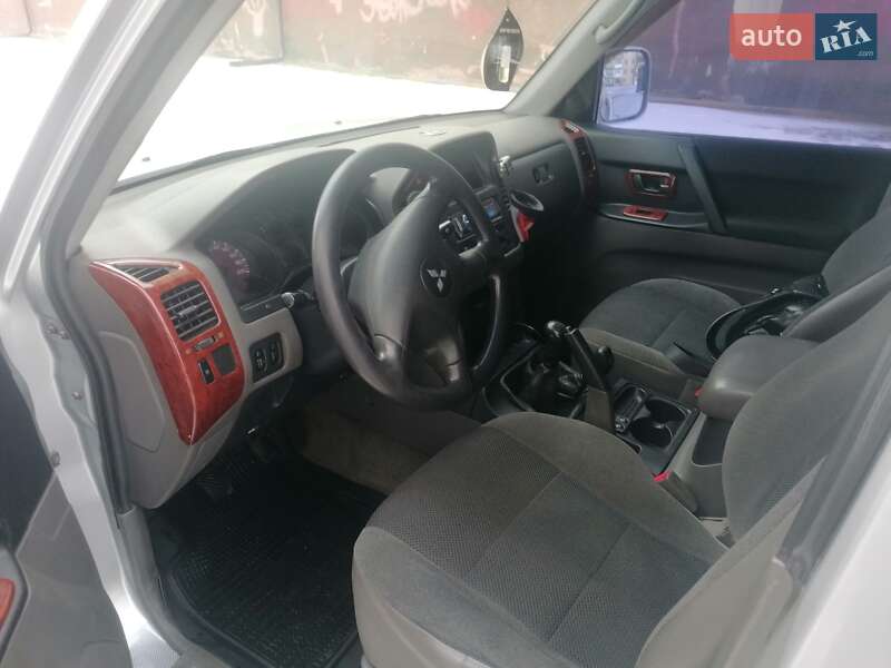 Позашляховик / Кросовер Mitsubishi Pajero Wagon 2000 в Звягелі фото 15 Позашляховик / Кросовер Mitsubishi Pajero Wagon 2000 в Звягелі