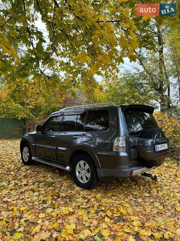 Mitsubishi Pajero Wagon 2007 VIN JMYLYV97W7J719670 фото оголошення 4 з 43